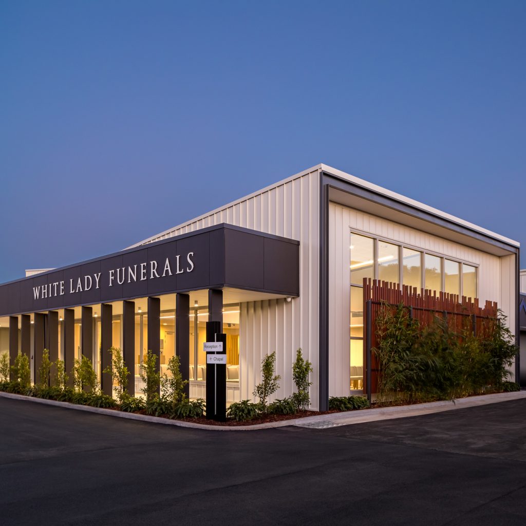 Le Pine and white lady funeral home  side view dusk exterior photo
by Roger Thompson Photography Melbourne